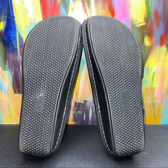 Alegria Venus Pewter Gleam Sandals - Picture 5 of 7